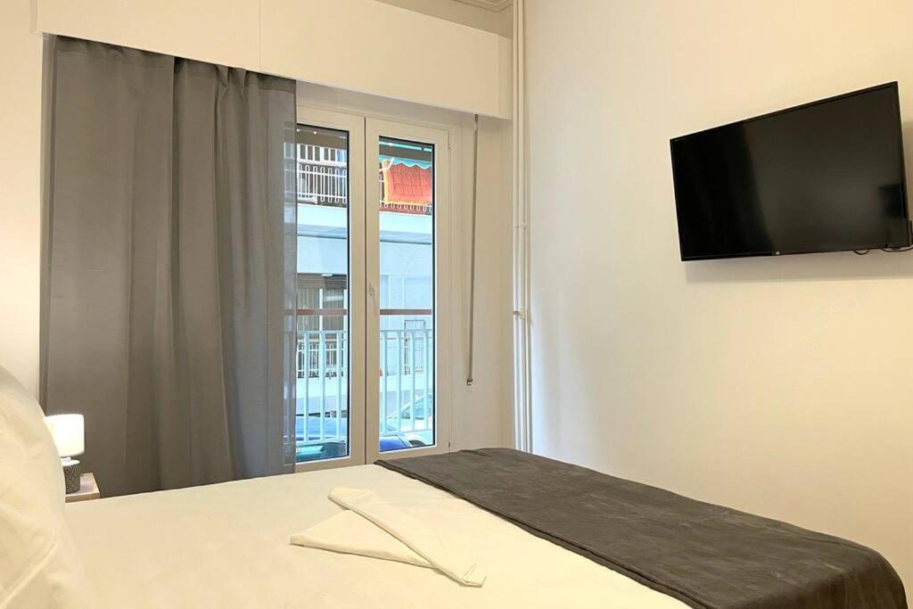 Pame Rentals - Ideal For 2 In Pagrati 雅典 外观 照片